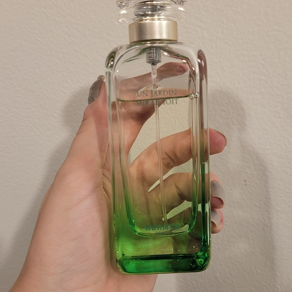LAST CHANCE!!!Hermès Un Jardin Sur Le Toit Green Perfume Bottle - Picture 4 of 4